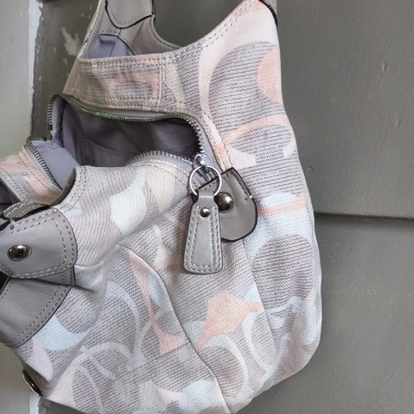 Coach Pink and Gray Shoulder Bag with Slouchy Hobo Design - Picture 7 of 8